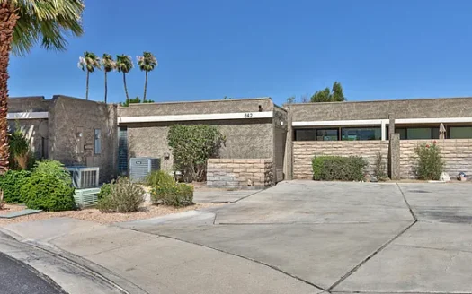 842 N Calle De Pinos, Palm Springs, CA 92262